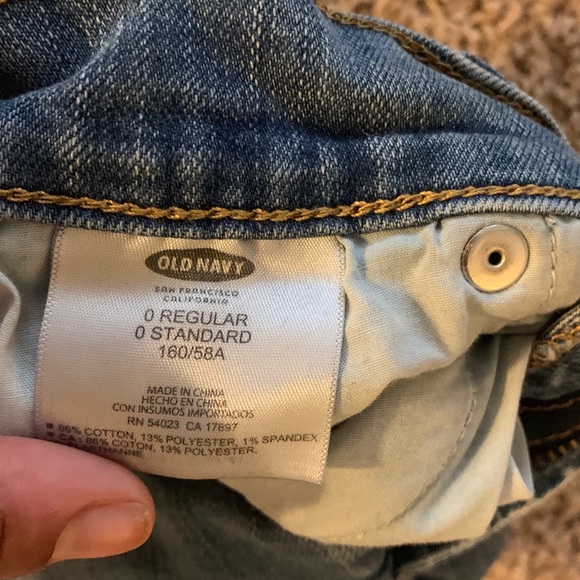 Old Navy Diva Skinny Jeans - Picture 2 of 2